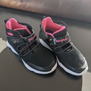 Shaq girls PE / basketball gym shoes sz 2.5